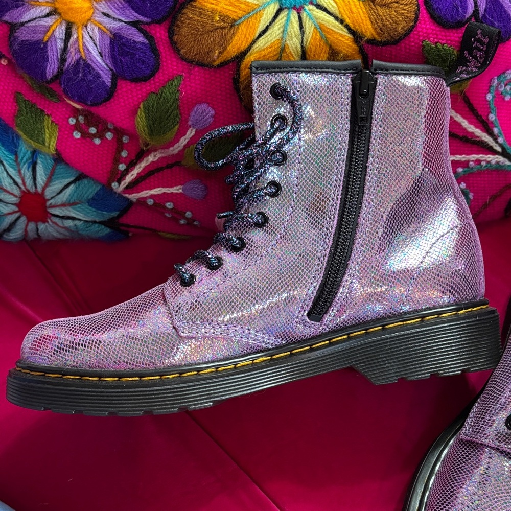 Dr. Martens Shimmering iridescent Purple Combat Boots doc metallic kid 4 adult 6 - Picture 11 of 11
